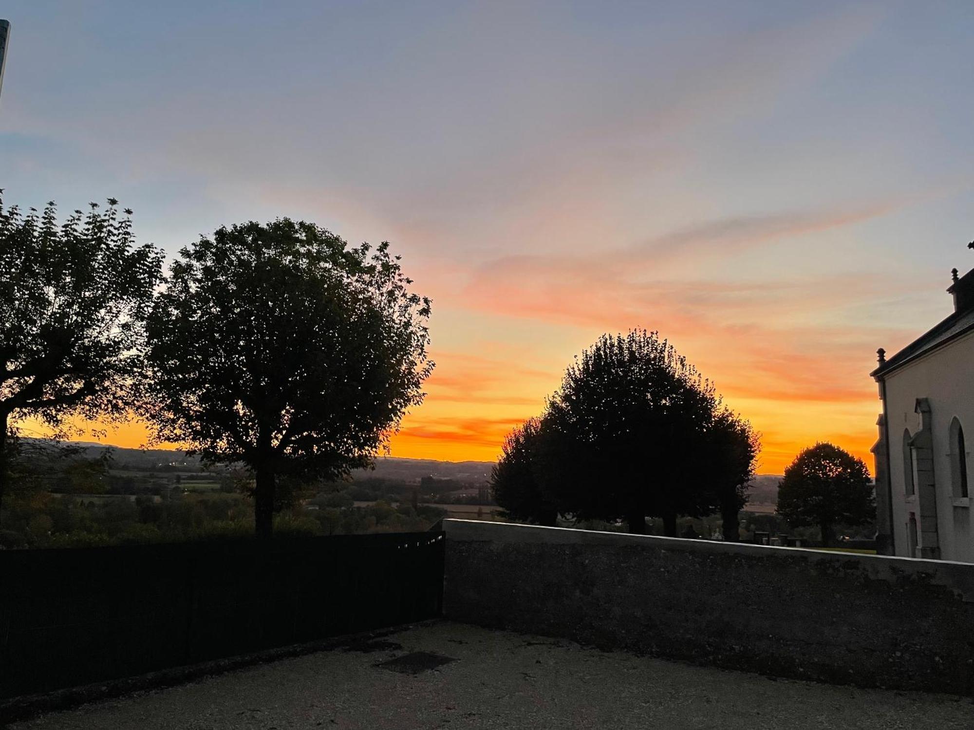 Maison Leonora Saint-Genix-sur-Guiers Bagian luar foto